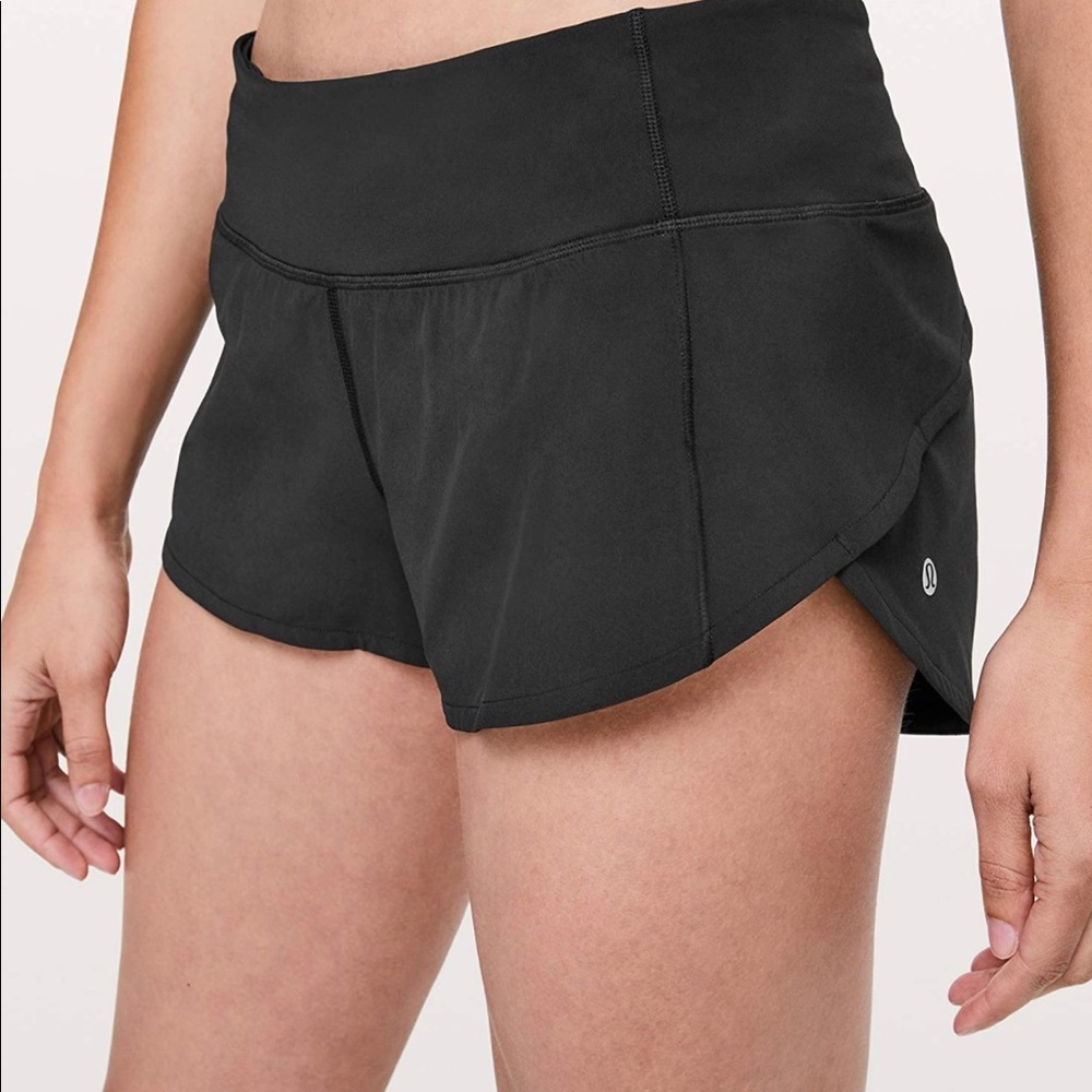 Black size 2 Lululemon Speed Up Short *2.5"